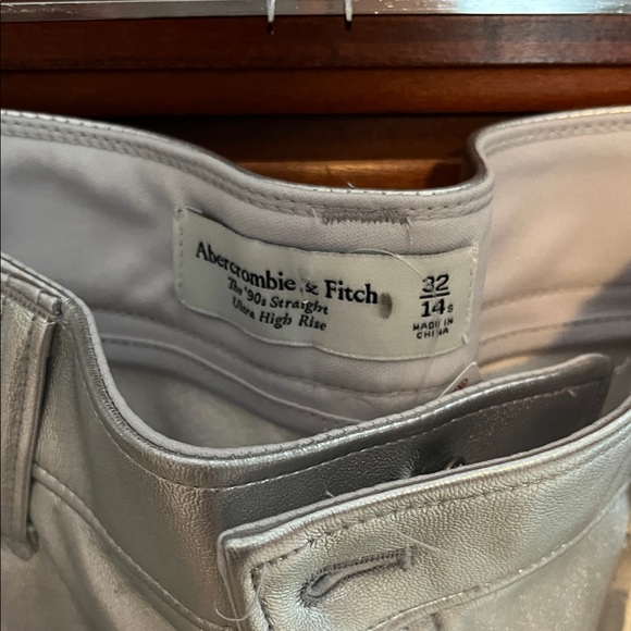 Abercrombie & Fitch Silver High Rise Trousers size 32 / 14 bnwt - Picture 2 of 7